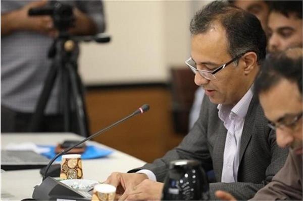 مدیرکل ارتباطات بوشهر از اجرای مصوبات سفر وزیر ارتباطات خبر داد؛ احداث 32 کیلومتر فیبرنوری در منطقه دشتستان / رفع مشکل پوشش تلفن همراه در جاده های پایتخت انرژی کشور