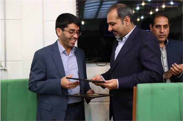 در کرمان و با حضور وزیر ارتباطات انجام شد؛ امضای تفاهم‌نامه قطب مرکز داده