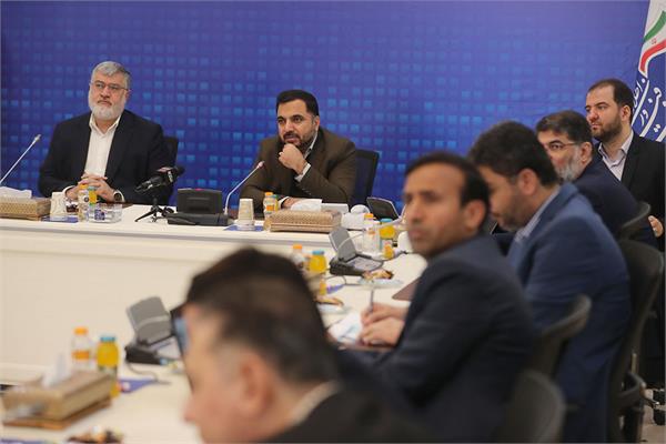 ارومیه تا پایان سال تحت پوشش فیبرنوری قرار می‌گیرد / پوشش پایدار و باکیفیت ارتباطی ۸۶ درصد روستاهای استان