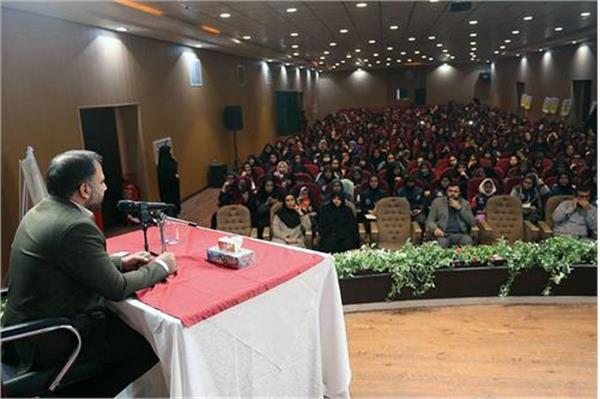 تشریح دستاوردهای وزارت ارتباطات در اردوی ملی آموزشی دانش‌آموزان خبرنگار
