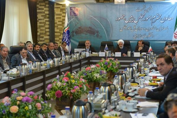 معاون وزیر ارتباطات خبرداد: توسعه پهن باند براساس سیاست های ابلاغی شورای عالی فضای مجازی