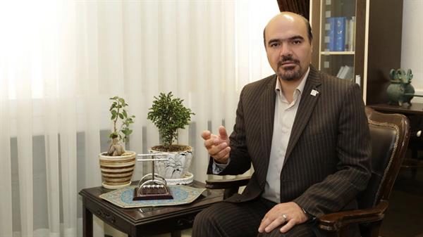فرنقی زاد: ارایه کنندگان خدمات ارتباطی با شفاف سازی امکان نظارت و رصد مردمی را در زمینه کیفیت سرویسهای خود فراهم سازند