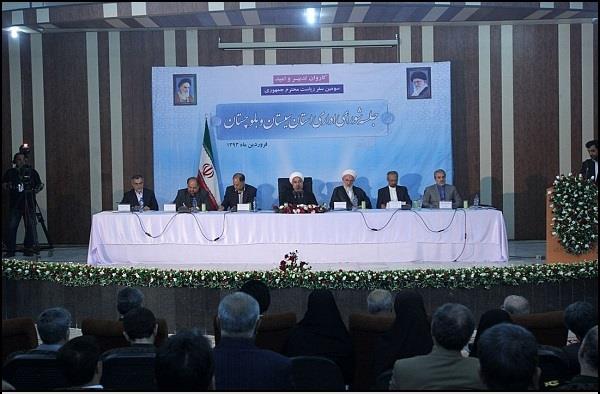مهندس طاهری در جلسه شورای اداری استان  که با حضور ریاست محترم جمهوری همراه بود شرکت کردند.
