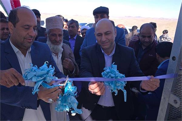 همزمان با دهه مبارک فجر، سایت مخابراتی روستای خازپری افتتاح شد.